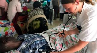 Sygeplejerske praktik i Uganda