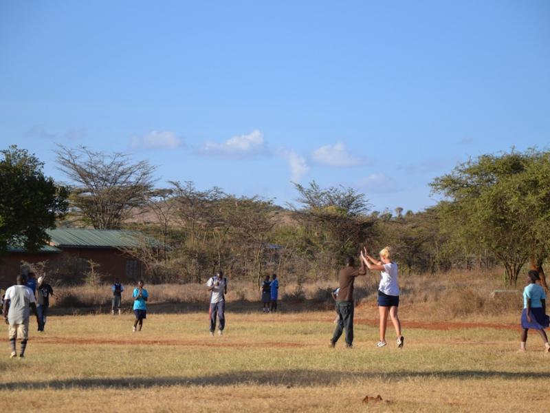 Fodbold på højskolen i Kenya