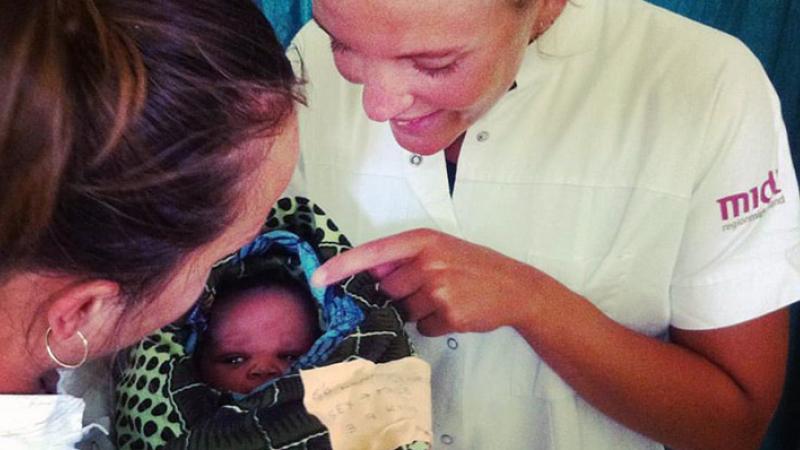 Tag på udlandspraktik som sygeplejerske i Tanzania